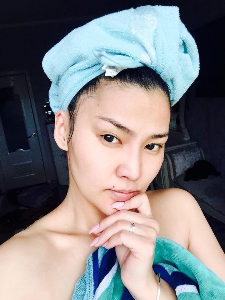 Жүжигчин Б.Хулан будаггүй төрхөөрөө “мэндчилэв”